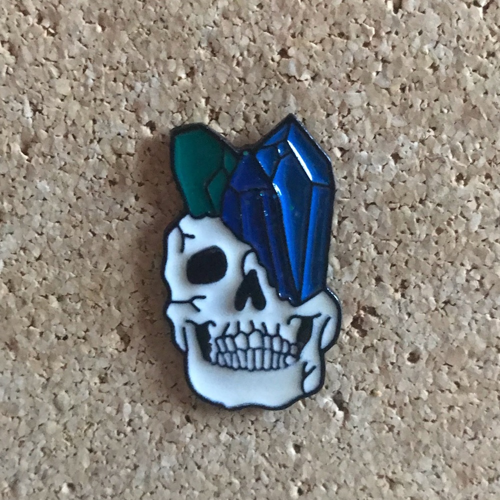 Glitter Skull Crystal Pin